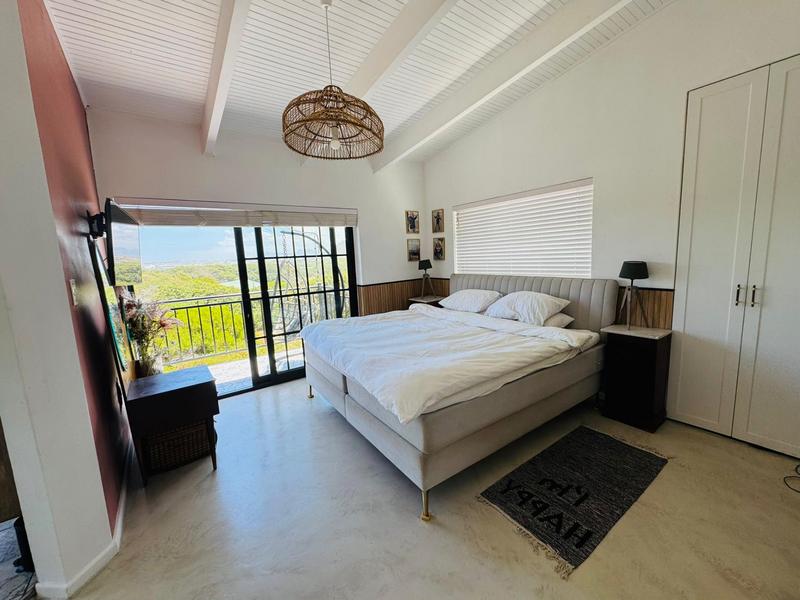 To Let 5 Bedroom Property for Rent in Sandbaai Western Cape